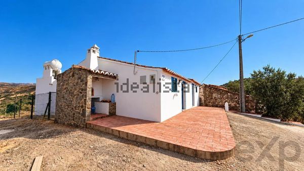 2-bedroom freehold villa in Tavira — photo 2 of 5
