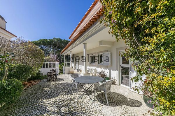 Detached house in Rua Ameixieiras, 57, Torre, Cascais e Estoril — image 3