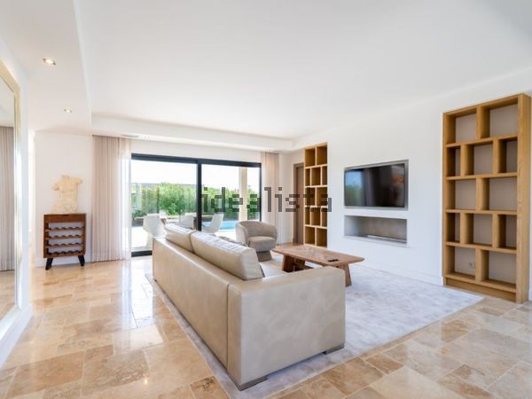 3-bedroom freehold villa in Faro — photo 3 of 5