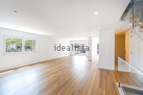 4-bedroom freehold villa in Cascais/Estoril — photo 4 of 5