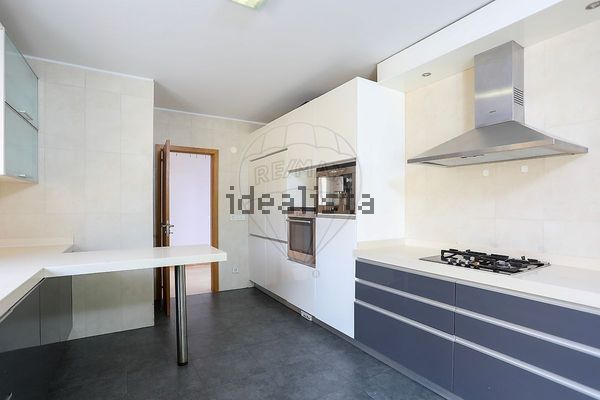 5-bedroom freehold villa in Cascais/Estoril — photo 5 of 5