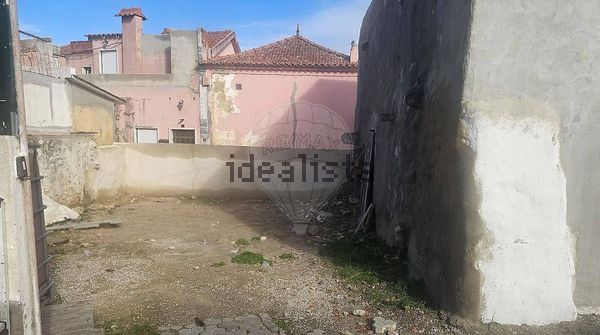 2-bedroom freehold villa in Sintra/Colares — photo 2 of 5
