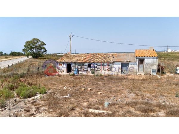 3-bedroom freehold villa in Aljezur — photo 4 of 5