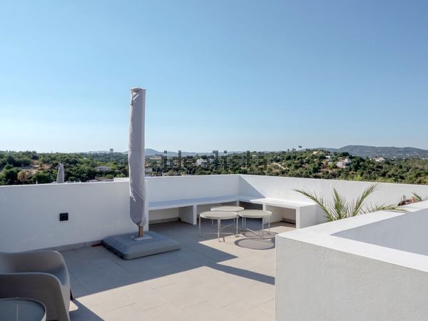 4-bedroom freehold villa in Olhão — photo 5 of 5