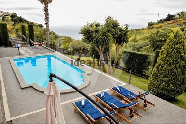 3-bedroom freehold villa in Calheta — photo 2 of 5