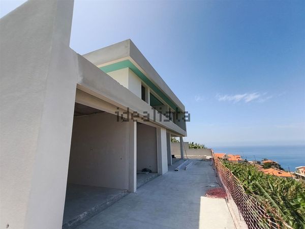 4-bedroom freehold villa in Ponta do Sol — photo 5 of 5