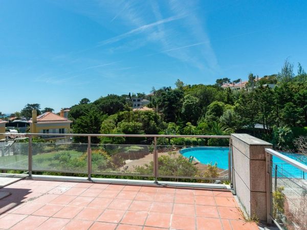 5-bedroom freehold villa in Cascais/Estoril — photo 4 of 5