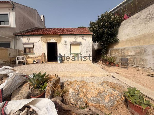 2-bedroom freehold villa in Cascais/Estoril — photo 3 of 5