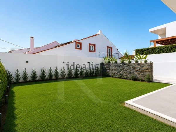 3-bedroom freehold villa in Cascais/Estoril — photo 2 of 5