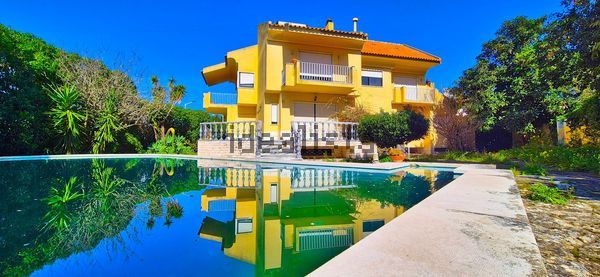 6-bedroom freehold villa in Cascais/Estoril — photo 2 of 5