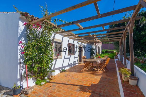 2-bedroom freehold villa in Loulé/Vilamoura — photo 2 of 5