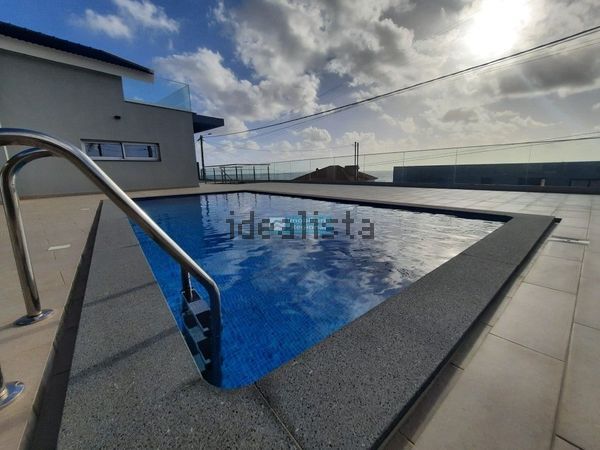4-bedroom freehold villa in Calheta — photo 2 of 5