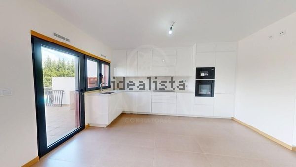 Semi-detached house in Rua São Sebastião Nn, Centro de Guia, Guia — image 5