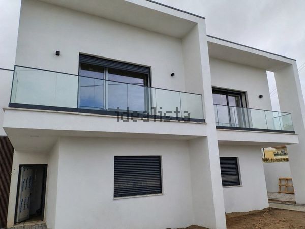 3-bedroom freehold villa in Cascais/Estoril — photo 1 of 5