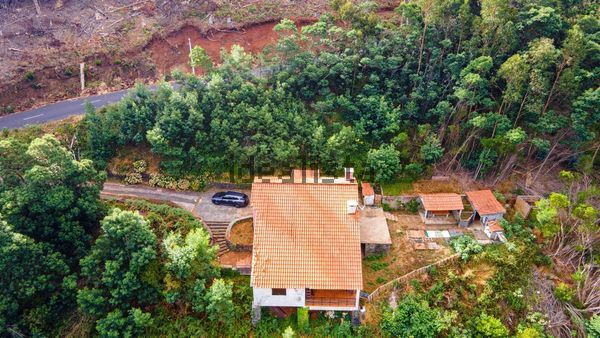 3-bedroom freehold villa in Santa Cruz/Caniço — photo 3 of 5