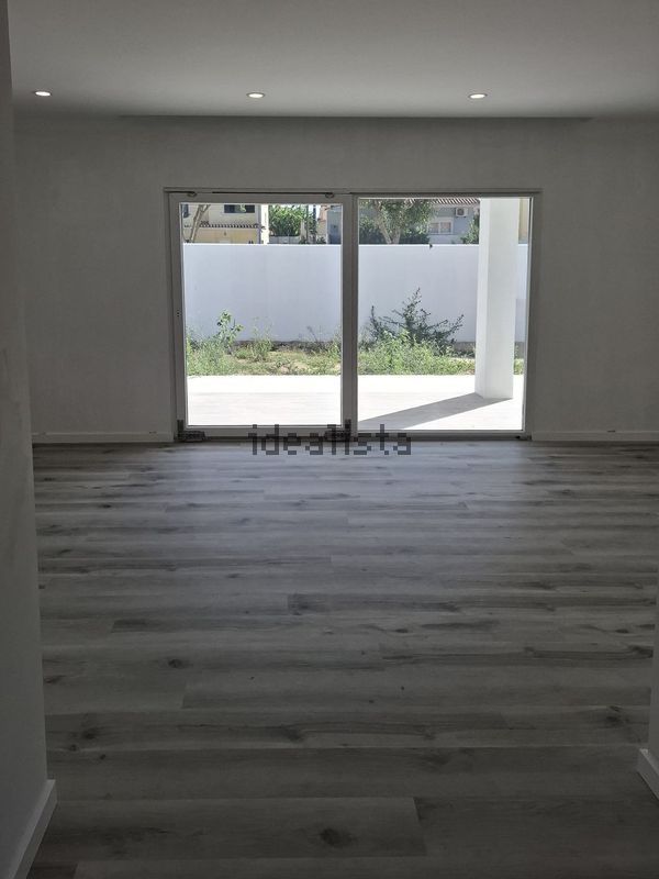 3-bedroom freehold villa in Cascais/Estoril — photo 1 of 5