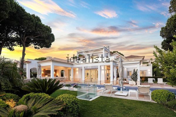 4-bedroom freehold villa in Loulé/Vilamoura — photo 1 of 5