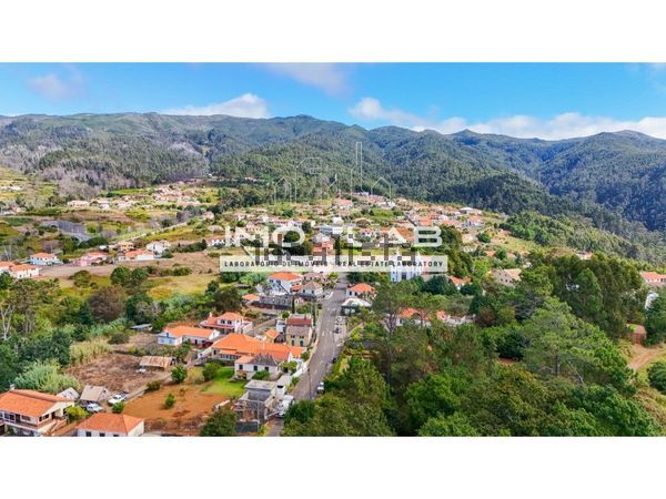 3-bedroom freehold villa in Calheta — photo 4 of 5