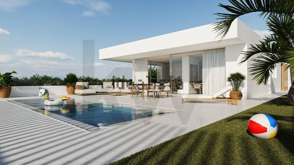 4-bedroom freehold villa in Cascais/Estoril — photo 3 of 5