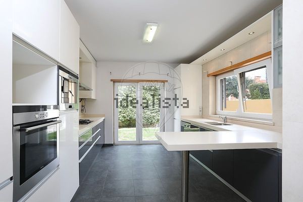 5-bedroom freehold villa in Cascais/Estoril — photo 4 of 5