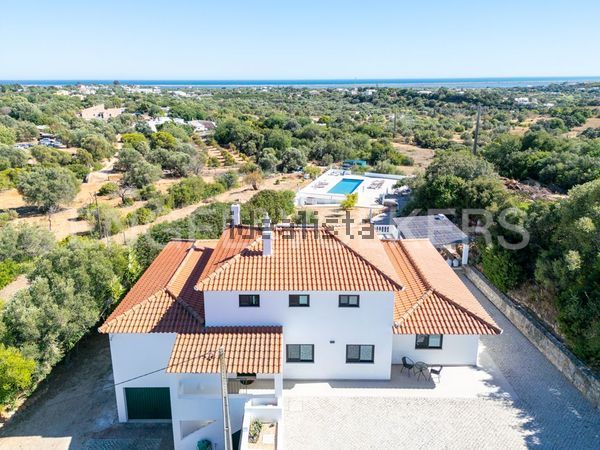 5-bedroom freehold villa in Olhão — photo 2 of 5