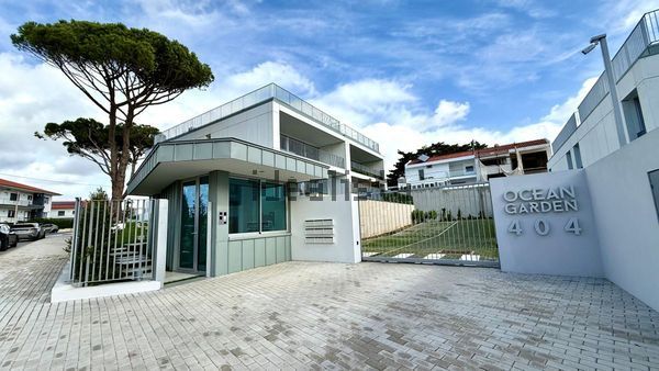 4-bedroom freehold villa in Cascais/Estoril — photo 3 of 5