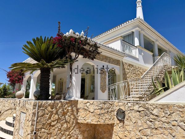 3-bedroom freehold villa in Portimão — photo 4 of 5