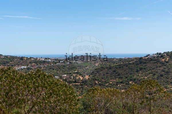 2-bedroom freehold villa in Loulé/Vilamoura — photo 3 of 5