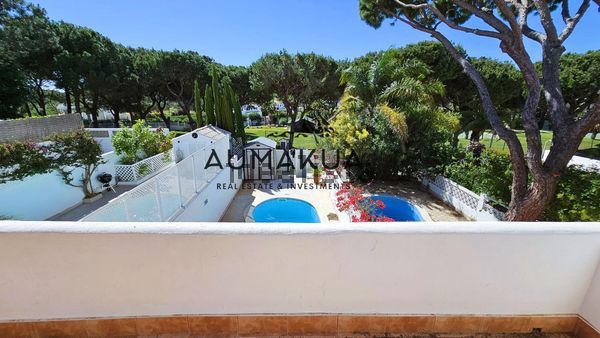 4-bedroom freehold villa in Loulé/Vilamoura — photo 1 of 5