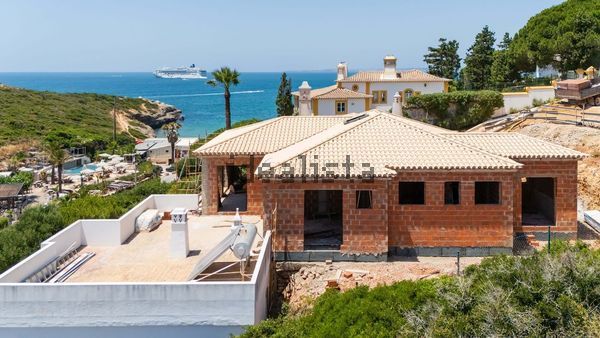 4-bedroom freehold villa in Lagoa/Carvoeiro — photo 4 of 5