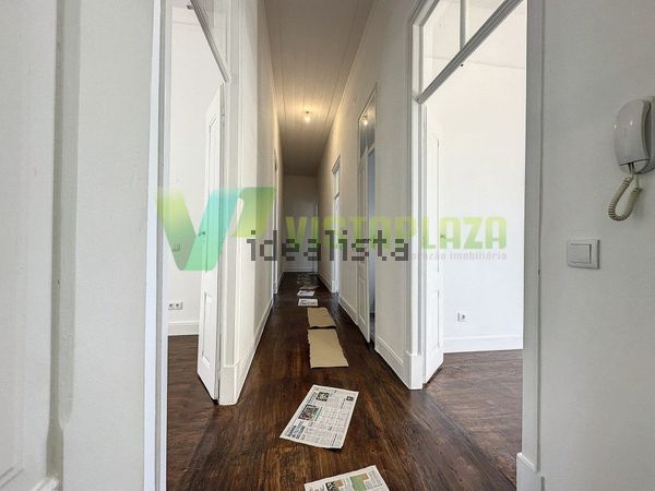 4-bedroom freehold villa in Portimão — photo 5 of 5
