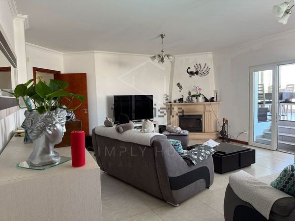 Semi-detached house in Rua Dom Fernando, 50, Tornada e Salir do Porto — image 3