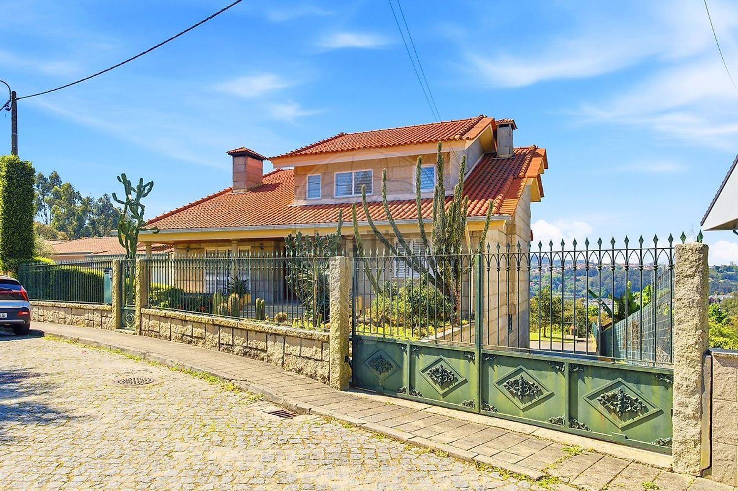 Moradia independente em Valbom, São Cosme - Valbom - Jovim