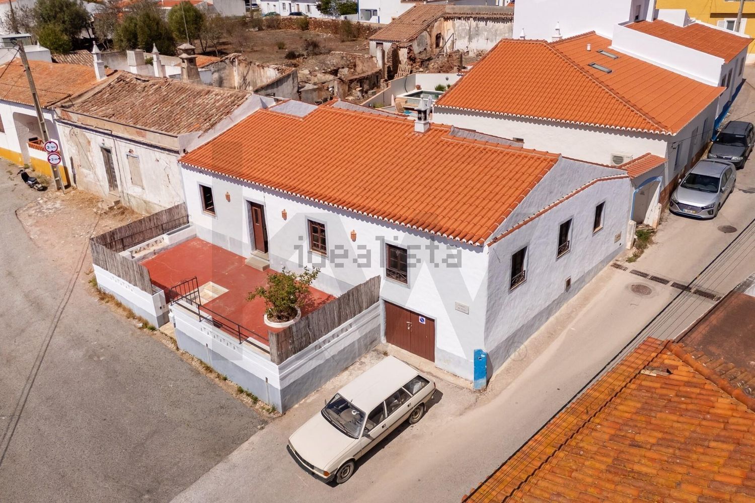 Moradia independente em Aldeia de Budens, Budens