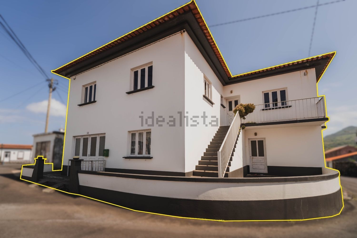 Moradia geminada em Santa Cruz da Graciosa