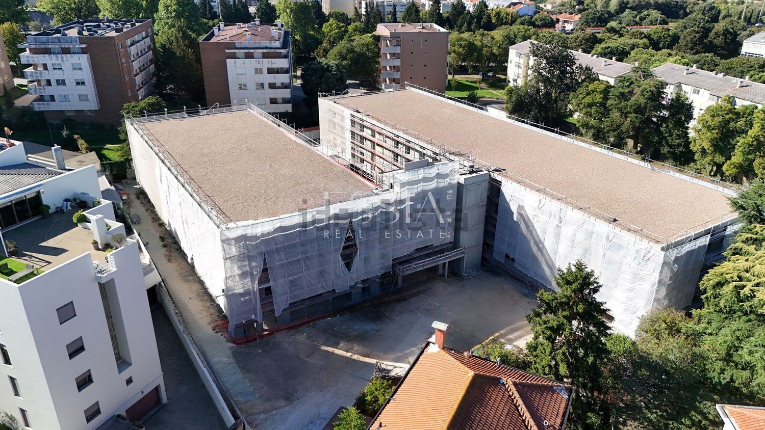 Apartamento em Amial, Paranhos