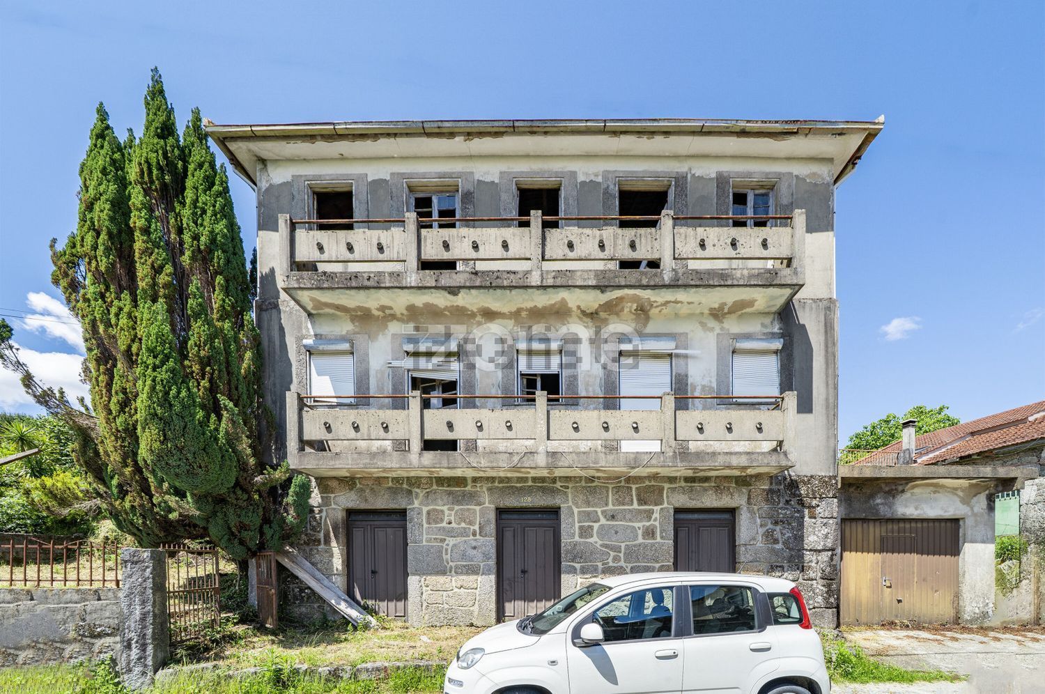 Detached house in Vade