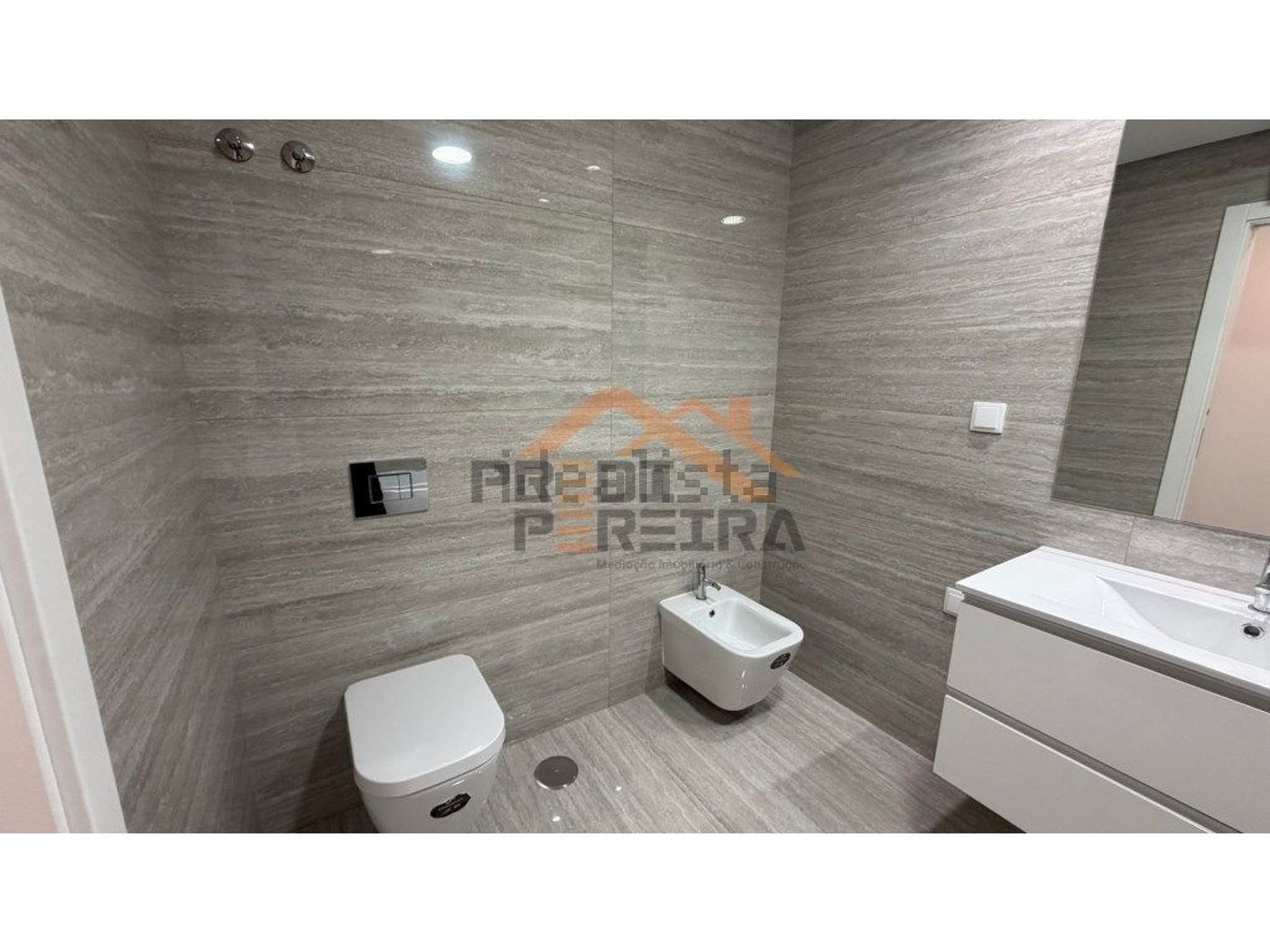Flat in Ramada e Caneças