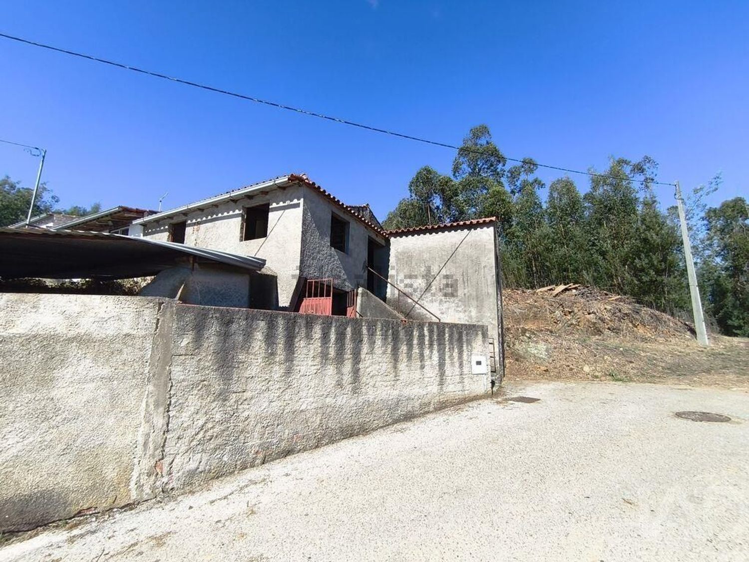 Moradia independente em Semide e Rio Vide