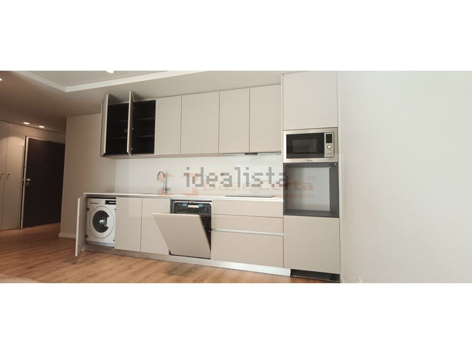 Flat in Santa Iria de Azoia - São João da Talha - Bobadela