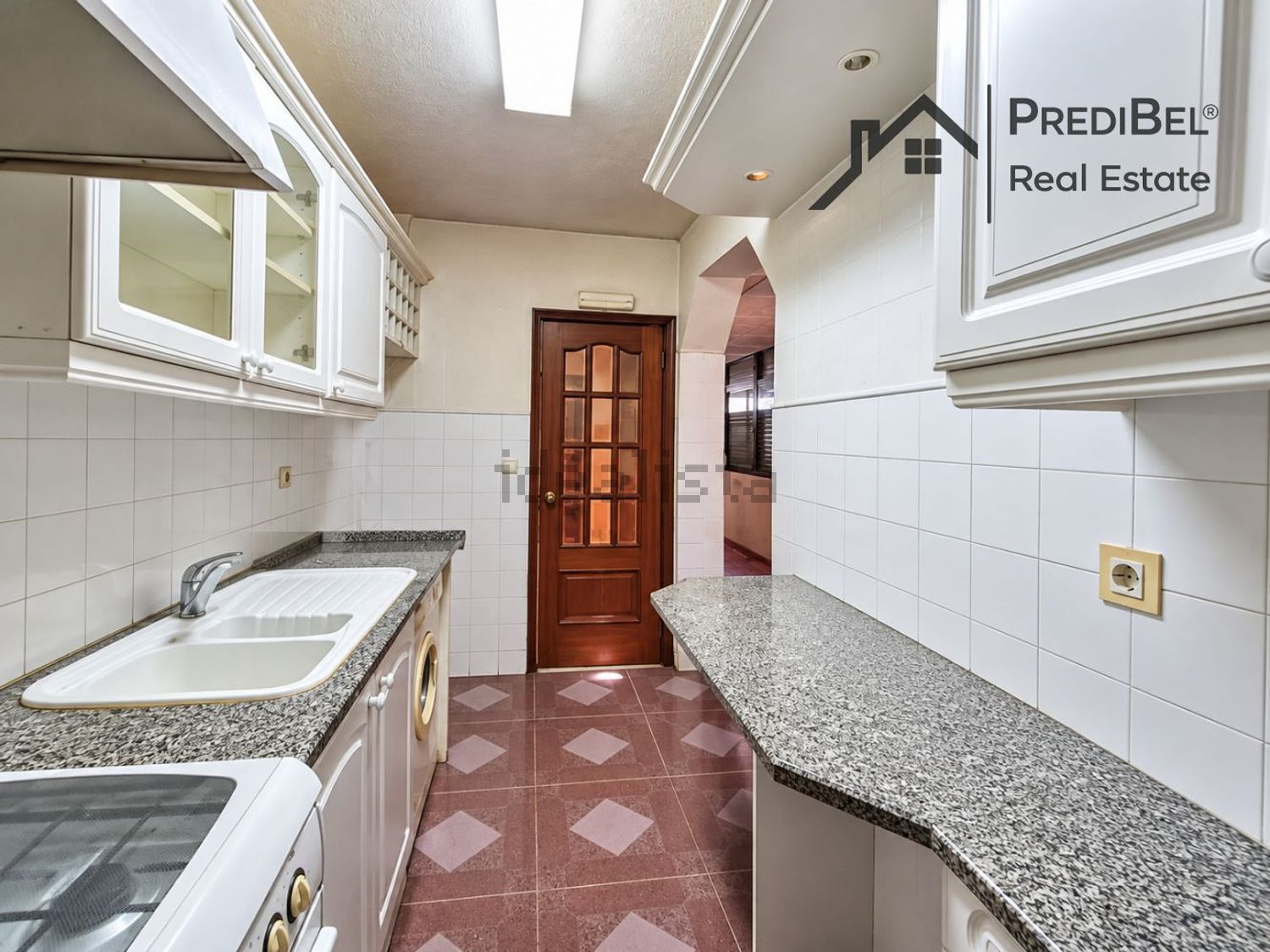 Apartamento em Massamá, Massamá e Monte Abraão