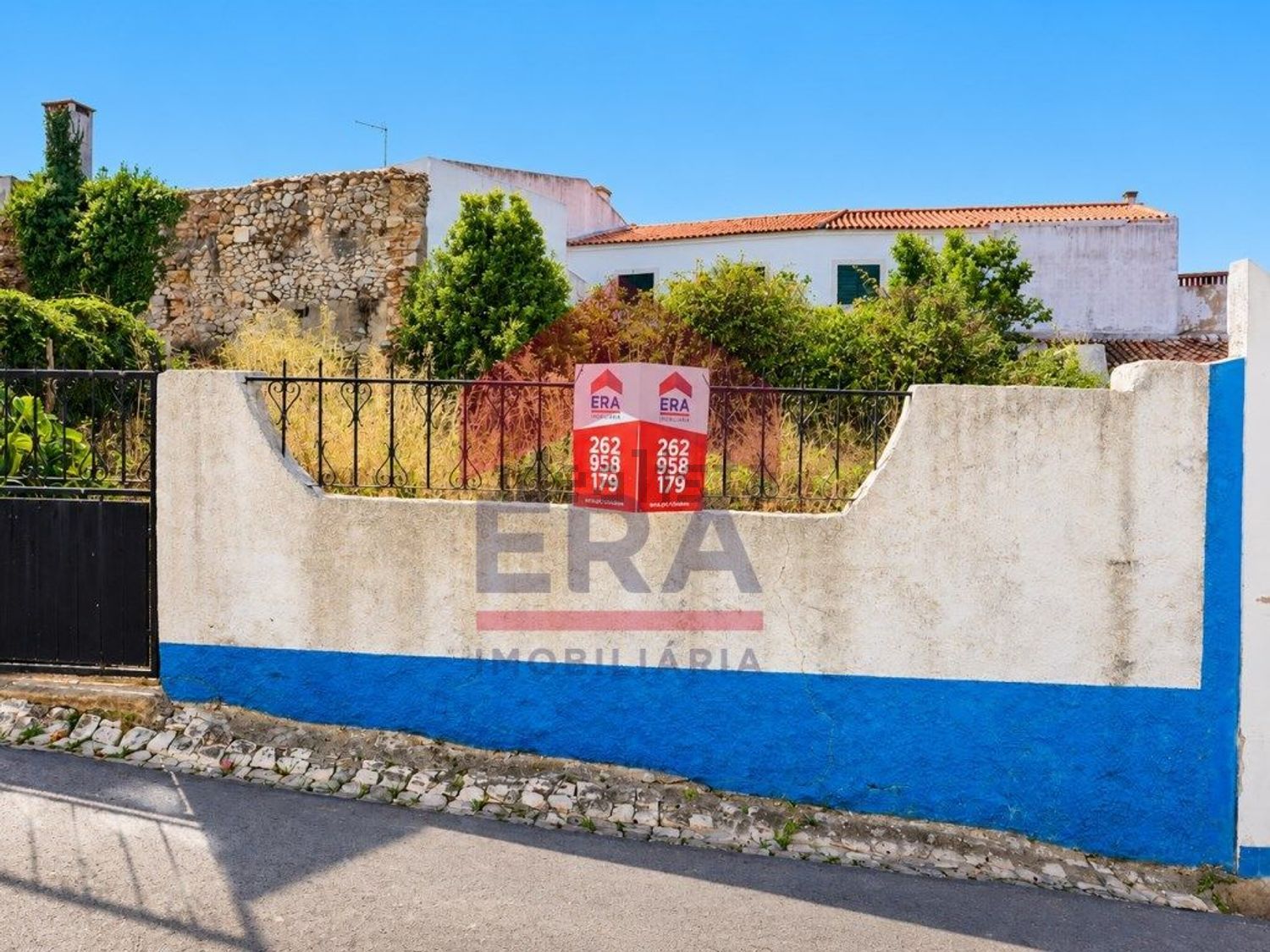 Detached house in Olho Marinho