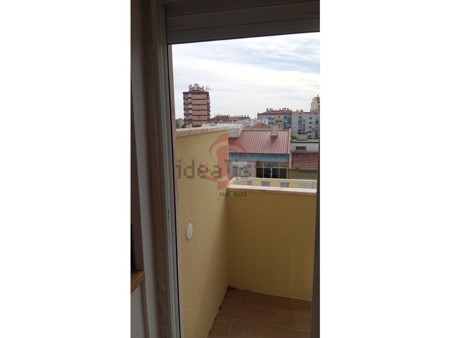 Apartamento em Casal de São Brás - Vila Chã, Mina de Água