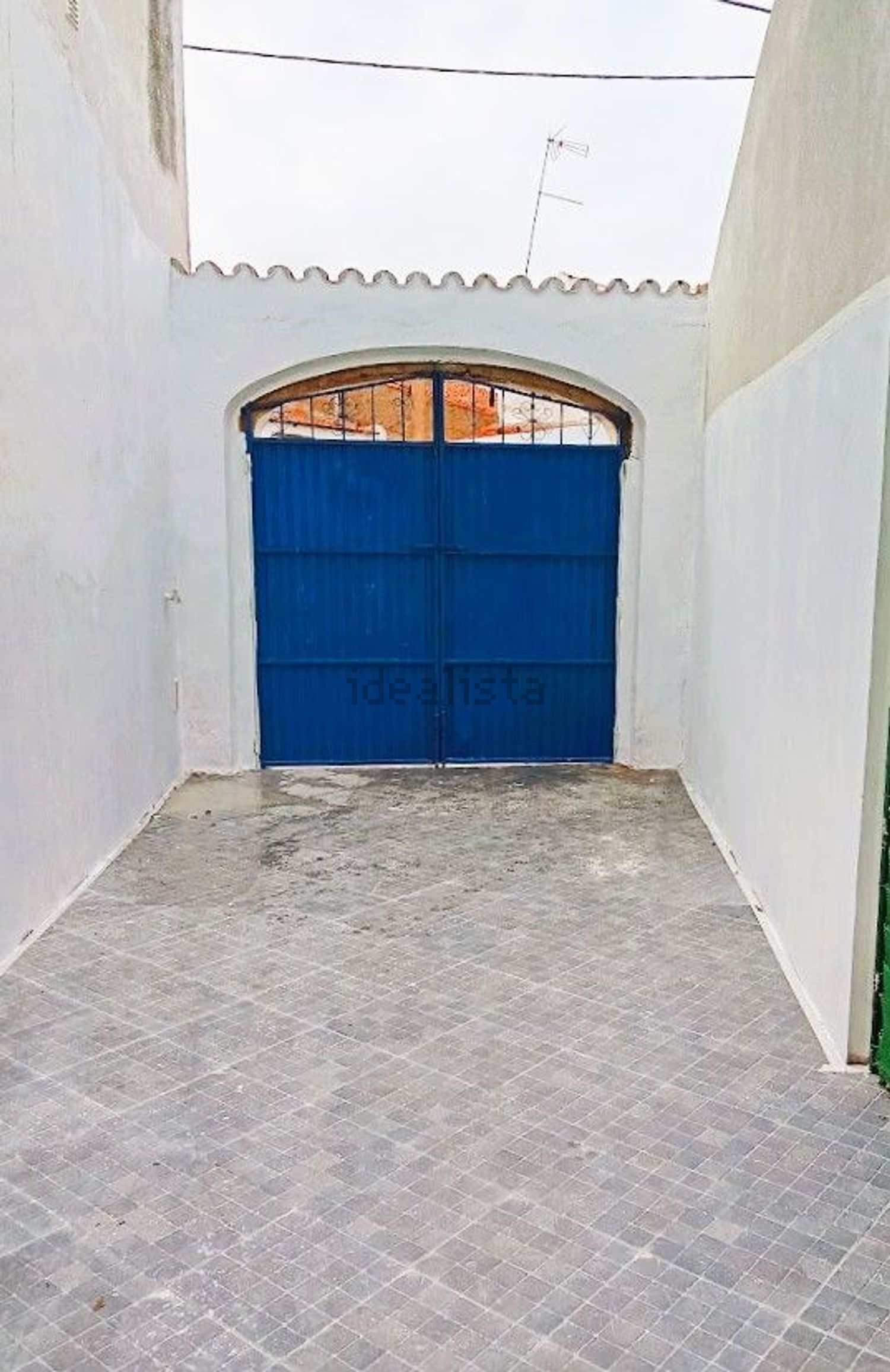 小镇楼房出售, Rua Catarina Eufémia, 37 - 停车位