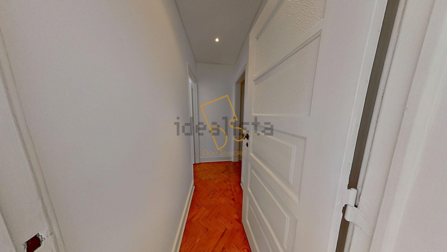 出租公寓 t2, rua Portugal Durão - 过道