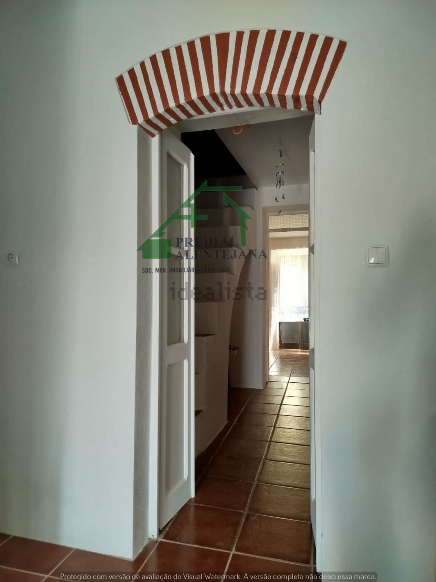 小楼房或独栋别墅出售, Rua de São João de Deus, 48 - 过道