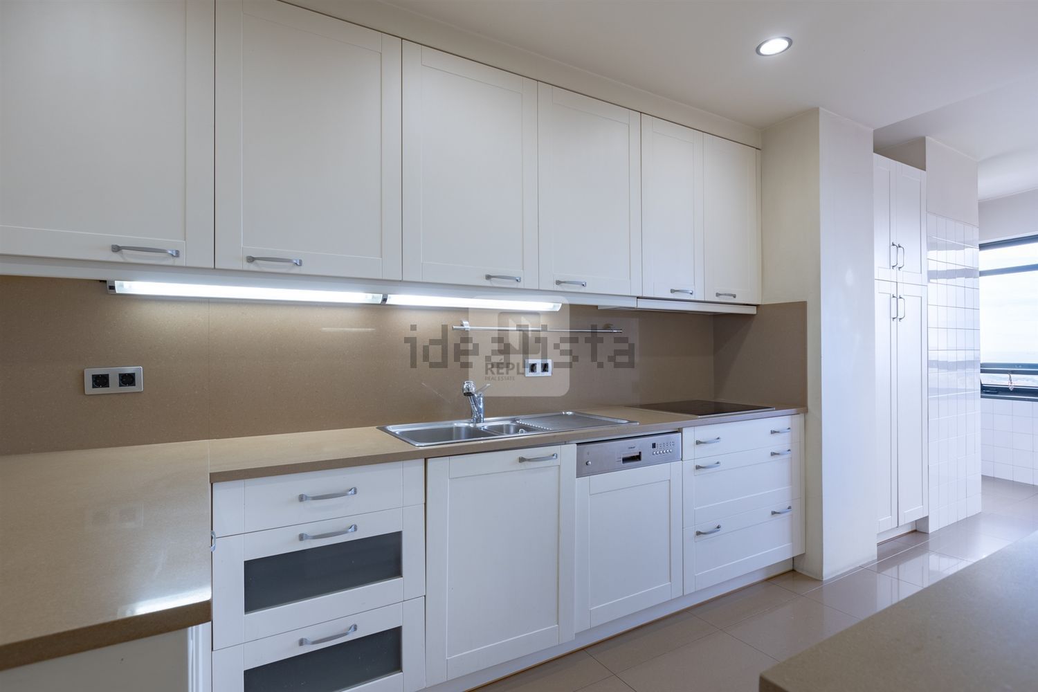 公寓 T3出售, alameda Jardins da Arrábida s/n - 厨房