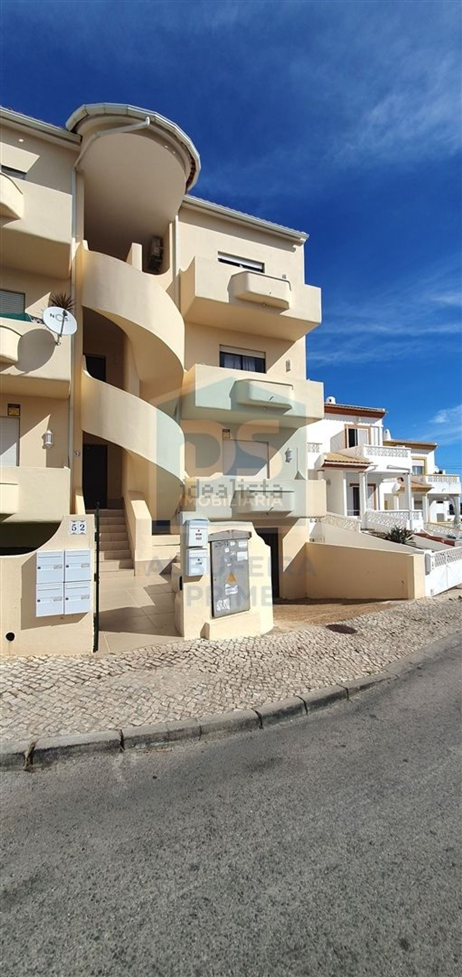 Apartamento T2 Venda Na Rua Teixeira De Pascoais 52 Montechoro apartamento-t2-venda-na-rua-teixeira-de-pascoais-52-montechoro