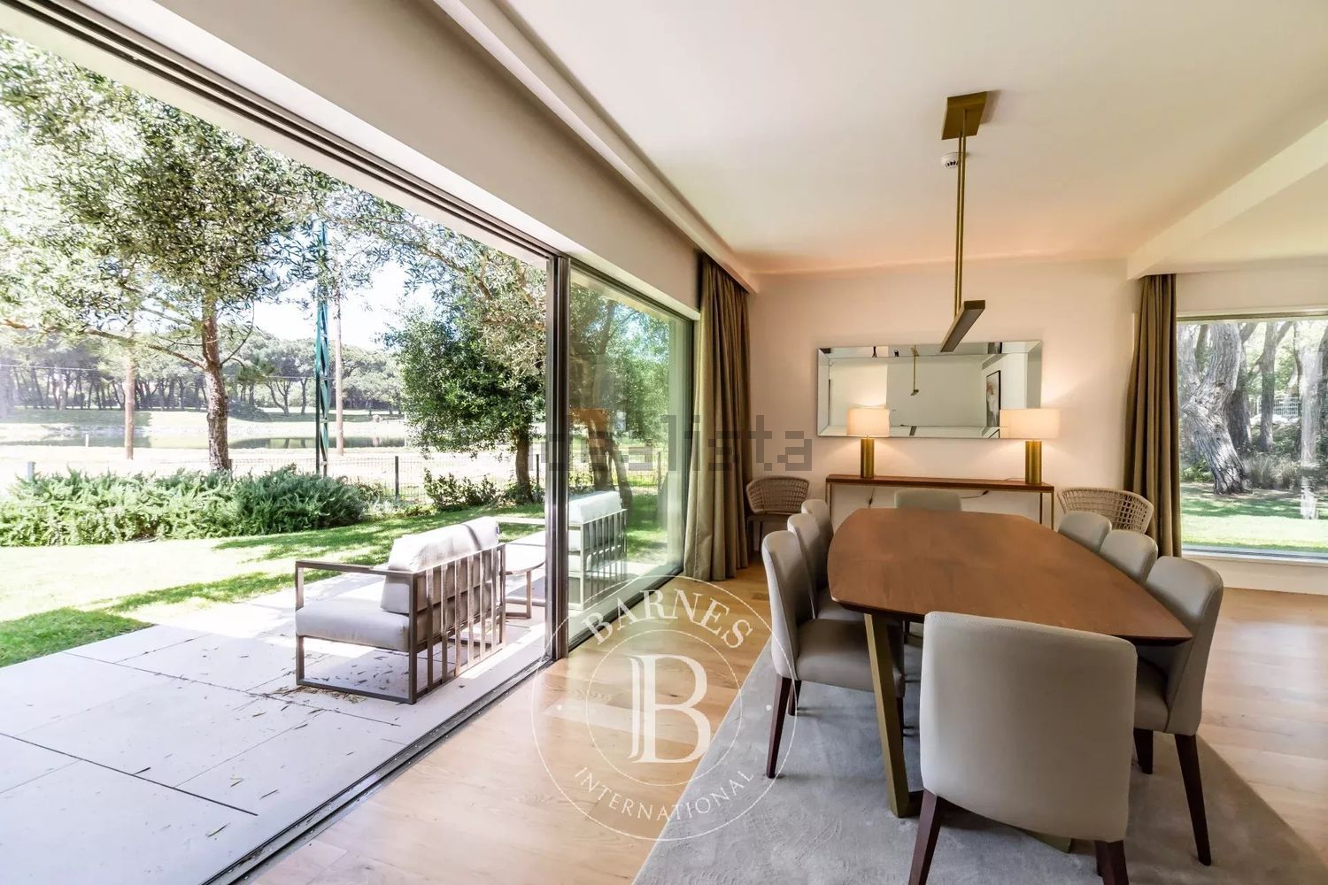 小楼房或独栋别墅出售 在Quinta da Marinha - 客厅