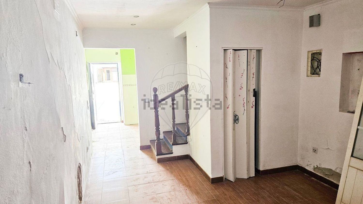 小楼房或独栋别墅出售, Rua de Valle de Flores - 过道